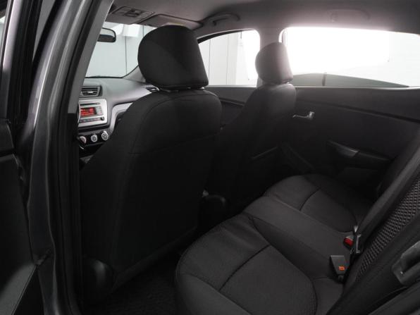 Kia Rio III Рестайлинг с пробегом 2017 года, цена 1 200 000 рублей, 103704 км, хэтчбек, Автокод Объявления