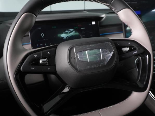 Geely Atlas II с пробегом 2026 года, цена 3 299 000 рублей, 12 км, внедорожник, Автокод Объявления