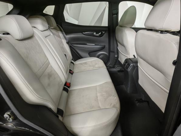 Nissan Qashqai II с пробегом 2017 года, цена 1 599 000 рублей, 131764 км, внедорожник, Автокод Объявления