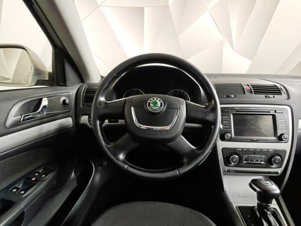 Skoda Octavia II (A5) Рестайлинг с пробегом 2013 года, цена 659 000 рублей, 212239 км, лифтбек, Автокод Объявления