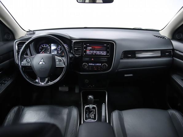 Mitsubishi Outlander III Рестайлинг 2 с пробегом 2017 года, цена 1 990 000 рублей, 89377 км, внедорожник, Автокод Объявления