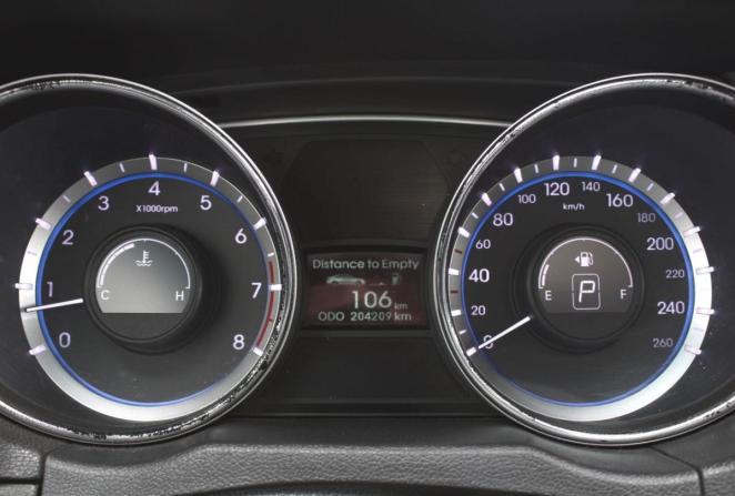 Hyundai Sonata VI (YF) с пробегом 2012 года, цена 1 160 000 рублей, 204209 км, седан, Автокод Объявления