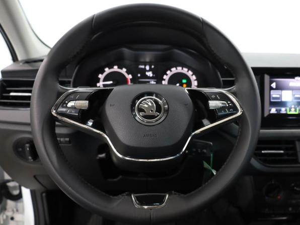 Skoda Rapid II с пробегом 2021 года, цена 1 559 000 рублей, 157701 км, лифтбек, Автокод Объявления