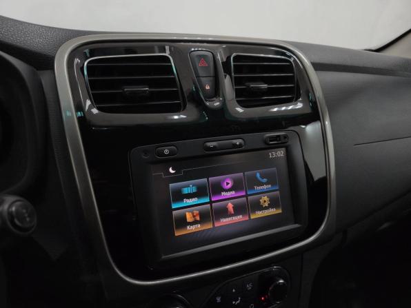 Renault Sandero II с пробегом 2016 года, цена 780 000 рублей, 203270 км, хэтчбек, Автокод Объявления