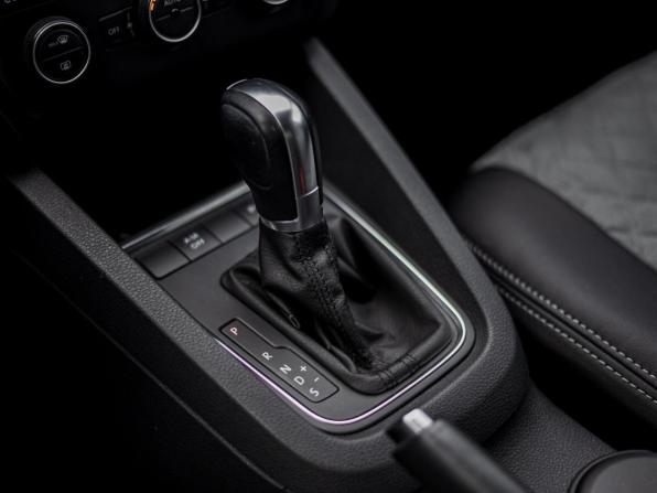 Volkswagen Jetta VI Рестайлинг с пробегом 2015 года, цена 1 060 000 рублей, 156719 км, седан, Автокод Объявления