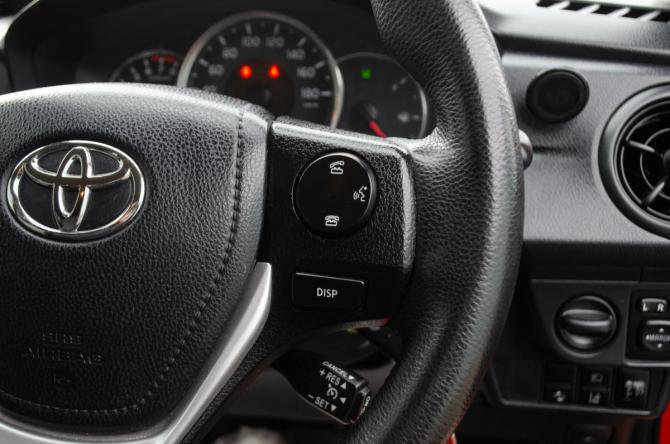 Toyota Corolla XI (E160 E170 E180) Рестайлинг 1 с пробегом 2017 года, цена 1 299 000 рублей, 158000 км, универсал, Автокод Объявления