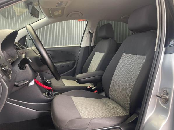 Volkswagen Polo V Рестайлинг с пробегом 2015 года, цена 977 000 рублей, 111947 км, седан, Автокод Объявления