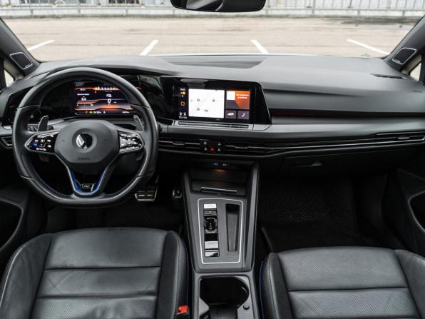 Volkswagen Golf R VIII с пробегом 2021 года, цена 5 398 000 рублей, 40888 км, хэтчбек, Автокод Объявления