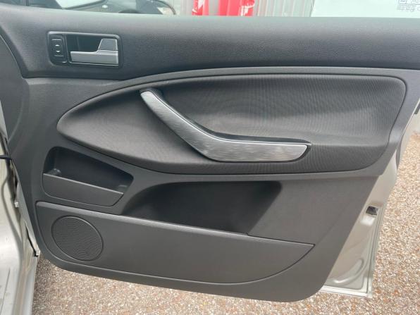 Ford C-MAX I Рестайлинг с пробегом 2008 года, цена 361 900 рублей, 246083 км, минивэн, Автокод Объявления