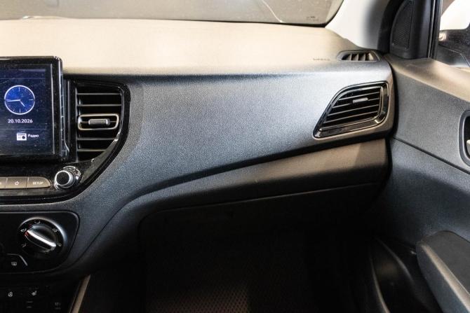 Hyundai Solaris II Рестайлинг с пробегом 2021 года, цена 1 418 000 рублей, 157820 км, седан, Автокод Объявления