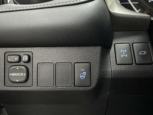 Toyota RAV4 IV (XA40) Рестайлинг с пробегом 2018 года, цена 2 644 990 рублей, 95418 км, внедорожник, Автокод Объявления