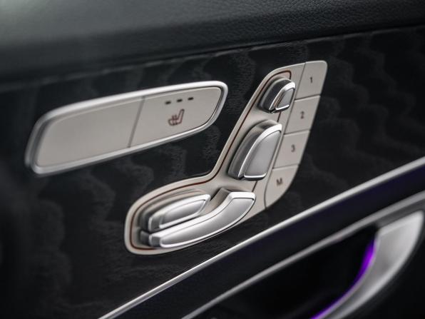 Mercedes-Benz C-Класс IV (W205) Рестайлинг с пробегом 2019 года, цена 2 980 000 рублей, 39000 км, седан, Автокод Объявления