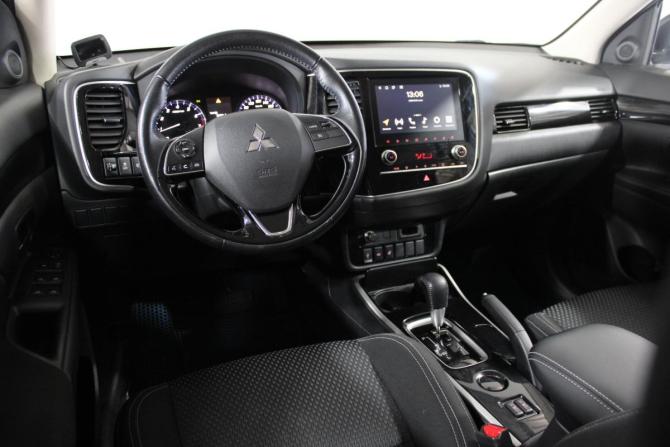 Mitsubishi Outlander III Рестайлинг 3 с пробегом 2021 года, цена 2 365 000 рублей, 127760 км, внедорожник, Автокод Объявления