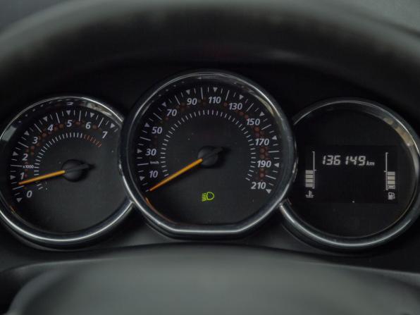 Renault Logan II Рестайлинг с пробегом 2020 года, цена 870 000 рублей, 136000 км, седан, Автокод Объявления