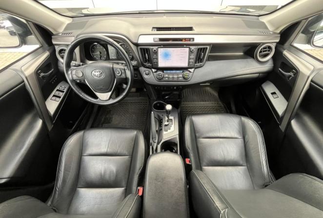 Toyota RAV4 IV (XA40) Рестайлинг с пробегом 2018 года, цена 2 730 000 рублей, 135614 км, внедорожник, Автокод Объявления