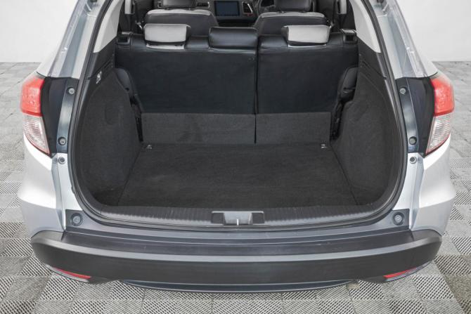 Honda Vezel I с пробегом 2015 года, цена 1 749 000 рублей, 70000 км, внедорожник, Автокод Объявления