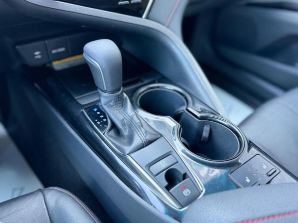 Toyota Camry VIII (XV70) с пробегом 2020 года, цена 2 980 000 рублей, 65000 км, седан, Автокод Объявления