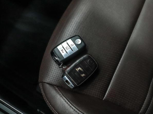 Kia Sorento III Prime с пробегом 2016 года, цена 2 450 000 рублей, 100935 км, внедорожник, Автокод Объявления