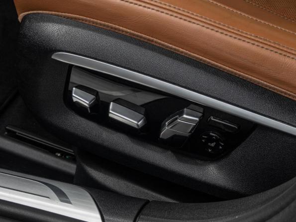 BMW 7 серии VI (G11/G12) с пробегом 2015 года, цена 3 960 000 рублей, 164054 км, седан, Автокод Объявления
