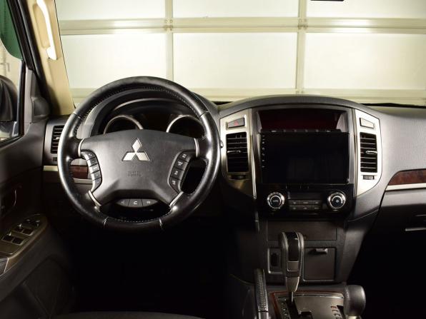 Mitsubishi Pajero IV Рестайлинг 2 с пробегом 2021 года, цена 4 685 995 рублей, 66021 км, внедорожник, Автокод Объявления