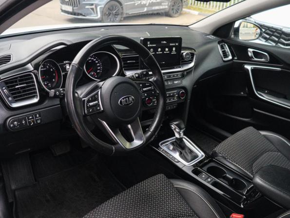 Kia Ceed III с пробегом 2018 года, цена 2 150 000 рублей, 74707 км, универсал, Автокод Объявления