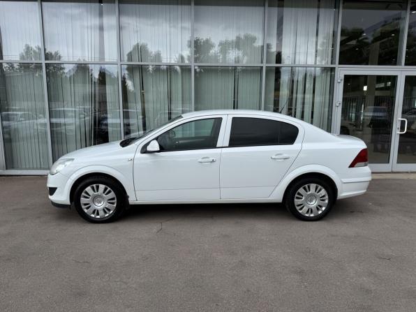 Opel Astra H Рестайлинг с пробегом 2012 года, цена 615 000 рублей, 220000 км, седан, Автокод Объявления