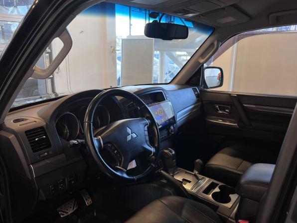 Mitsubishi Pajero IV Рестайлинг 1 с пробегом 2011 года, цена 2 311 000 рублей, 194500 км, внедорожник, Автокод Объявления