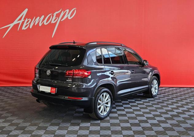 Volkswagen Tiguan I Рестайлинг с пробегом 2016 года, цена 1 599 000 рублей, 98012 км, внедорожник, Автокод Объявления