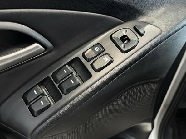 Hyundai ix35 I с пробегом 2010 года, цена 1 160 000 рублей, 165259 км, внедорожник, Автокод Объявления