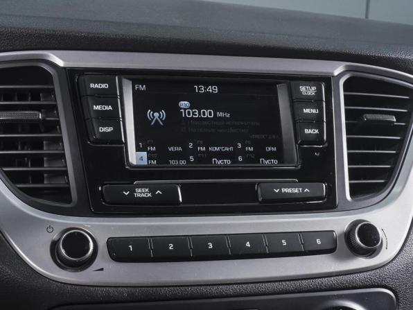 Hyundai Solaris II с пробегом 2018 года, цена 1 419 000 рублей, 143860 км, седан, Автокод Объявления