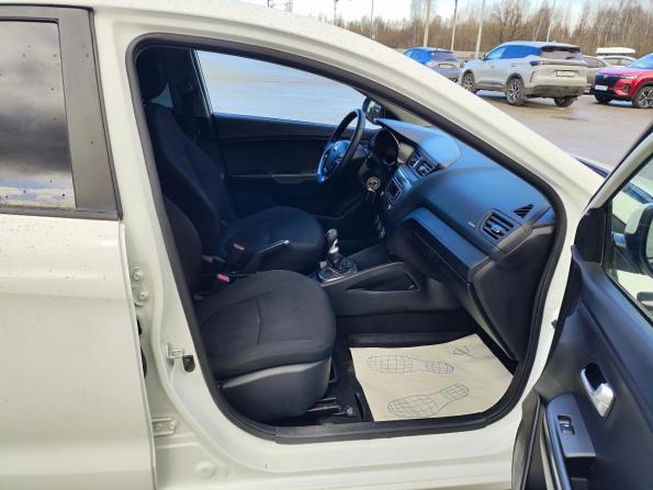 Kia Rio III Рестайлинг с пробегом 2017 года, цена 934 000 рублей, 126600 км, хэтчбек, Автокод Объявления