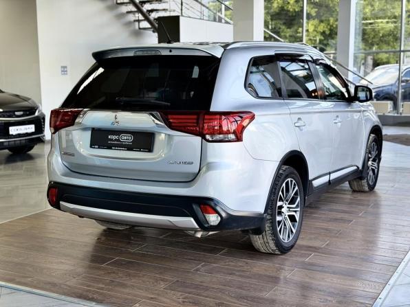Mitsubishi Outlander III Рестайлинг 2 с пробегом 2015 года, цена 1 519 000 рублей, 223160 км, внедорожник, Автокод Объявления