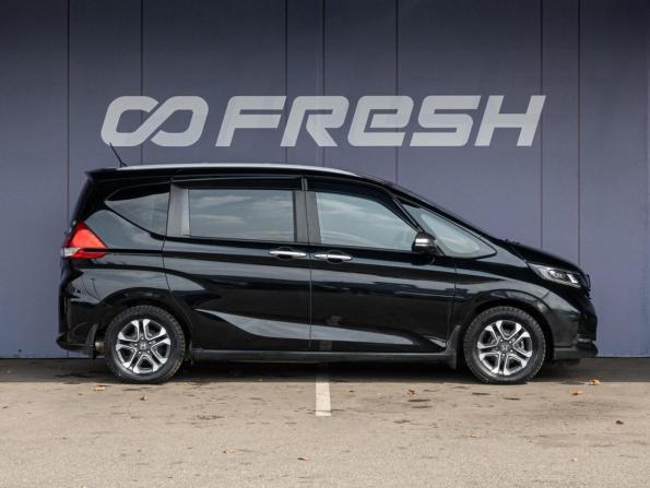 Honda Freed II Рестайлинг с пробегом 2021 года, цена 2 130 000 рублей, 48776 км, компактвэн, Автокод Объявления
