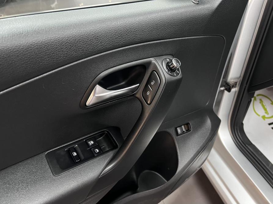Volkswagen Polo V Рестайлинг Тверь  - изображение 16