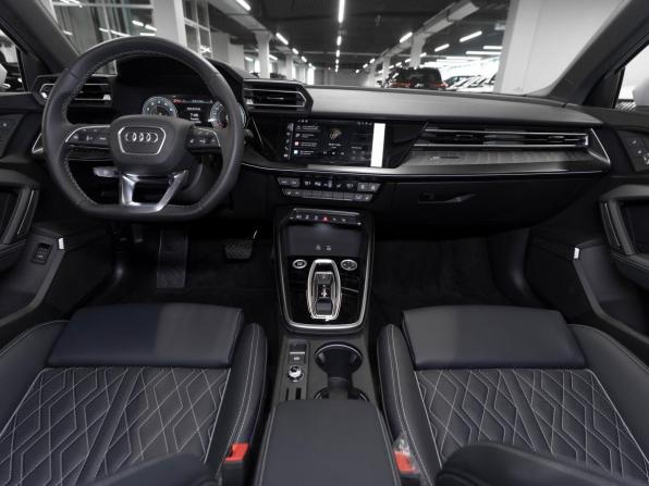 Audi A3 IV (8Y) Рестайлинг с пробегом 2025 года, цена 3 825 000 рублей, 50 км, хэтчбек, Автокод Объявления