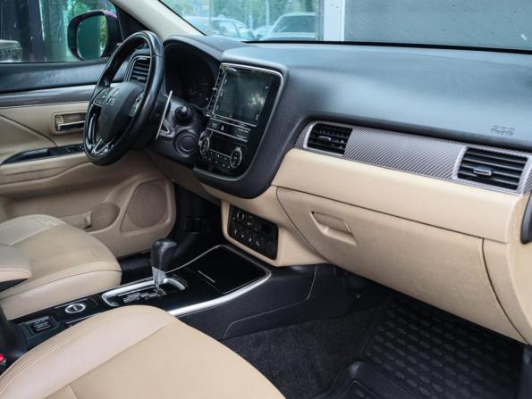 Mitsubishi Outlander III Рестайлинг 3 с пробегом 2019 года, цена 2 130 000 рублей, 184637 км, внедорожник, Автокод Объявления
