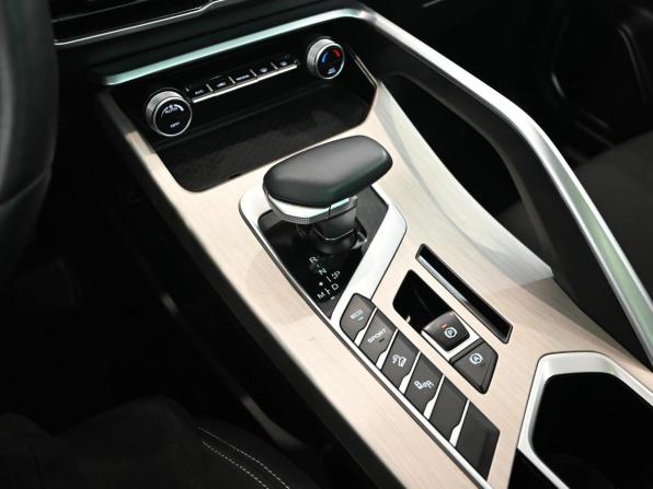 Geely Coolray I с пробегом 2024 года, цена 2 250 000 рублей, 31900 км, внедорожник, Автокод Объявления