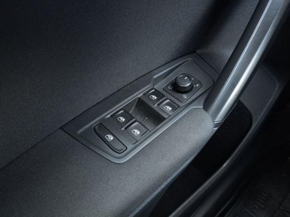 Volkswagen Tiguan II Рестайлинг с пробегом 2021 года, цена 2 444 500 рублей, 83691 км, внедорожник, Автокод Объявления