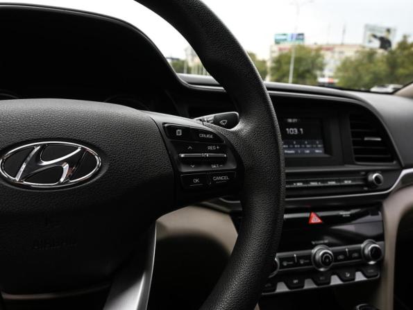 Hyundai Elantra VI (AD) с пробегом 2019 года, цена 1 660 000 рублей, 119659 км, седан, Автокод Объявления