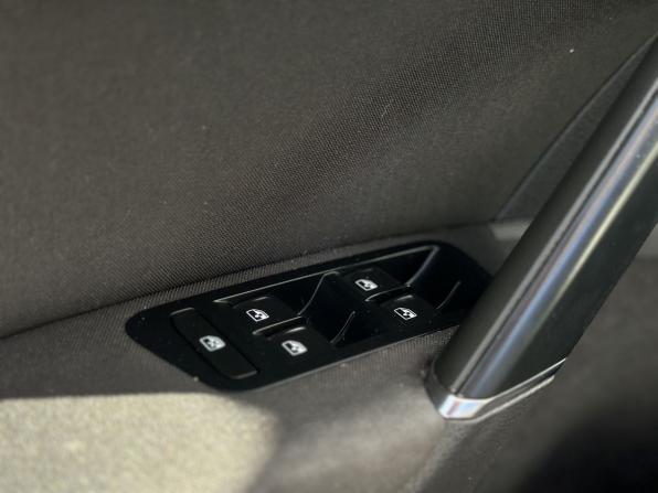Volkswagen Golf VII с пробегом 2016 года, цена 1 350 000 рублей, 214389 км, хэтчбек, Автокод Объявления