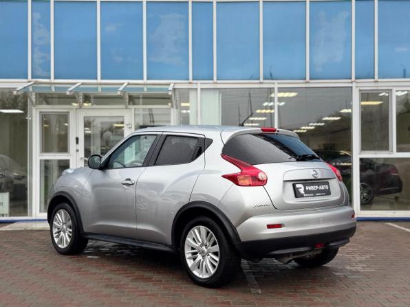 Nissan Juke I с пробегом 2011 года, цена 1 030 000 рублей, 134452 км, внедорожник, Автокод Объявления