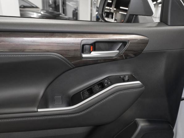 Toyota Highlander IV (XU70) с пробегом 2025 года, цена 5 500 000 рублей, 26 км, внедорожник, Автокод Объявления