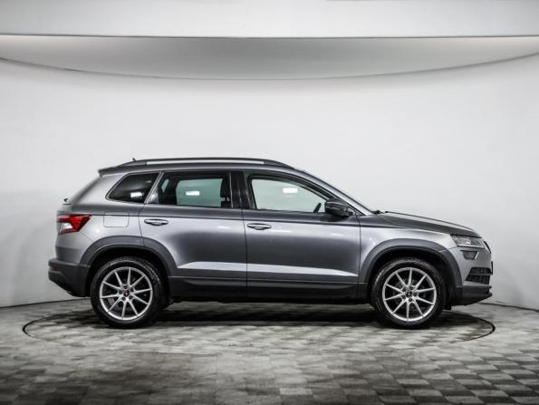 Skoda Karoq I с пробегом 2020 года, цена 1 989 000 рублей, 152480 км, внедорожник, Автокод Объявления