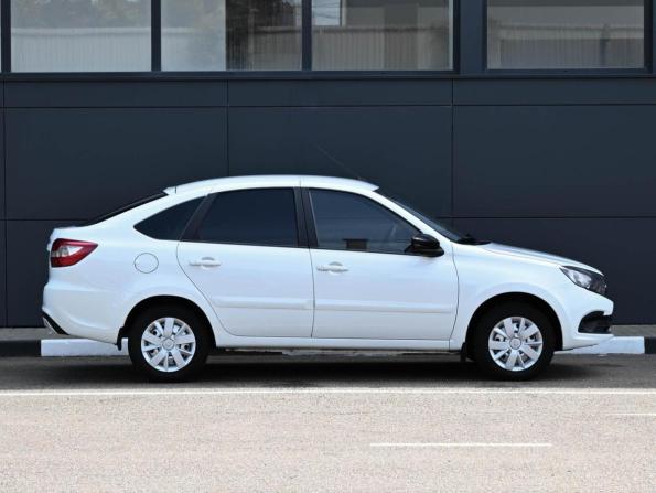 Lada (ВАЗ) Granta I Рестайлинг с пробегом 2023 года, цена 834 070 рублей, 47255 км, седан, Автокод Объявления