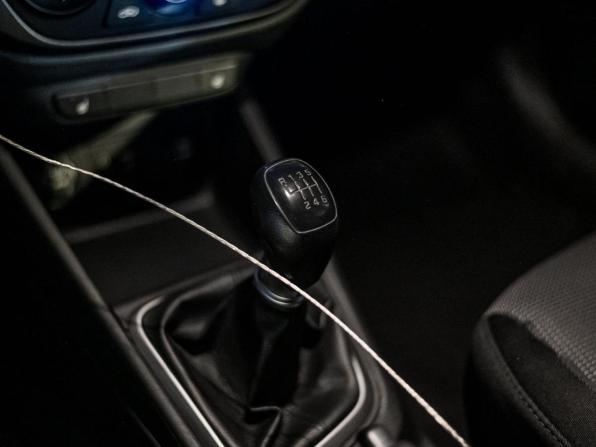 Hyundai Solaris II с пробегом 2018 года, цена 690 000 рублей, 246713 км, седан, Автокод Объявления