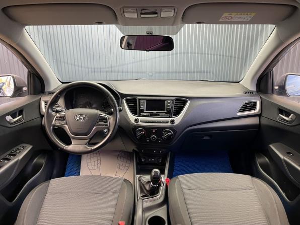 Hyundai Solaris II с пробегом 2017 года, цена 1 097 000 рублей, 159237 км, седан, Автокод Объявления