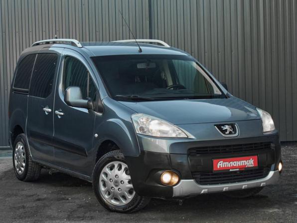 Peugeot Partner II с пробегом 2011 года, цена 645 000 рублей, 199022 км, минивэн, Автокод Объявления