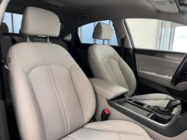 Hyundai Sonata VII (LF) Рестайлинг с пробегом 2017 года, цена 1 680 000 рублей, 189814 км, седан, Автокод Объявления