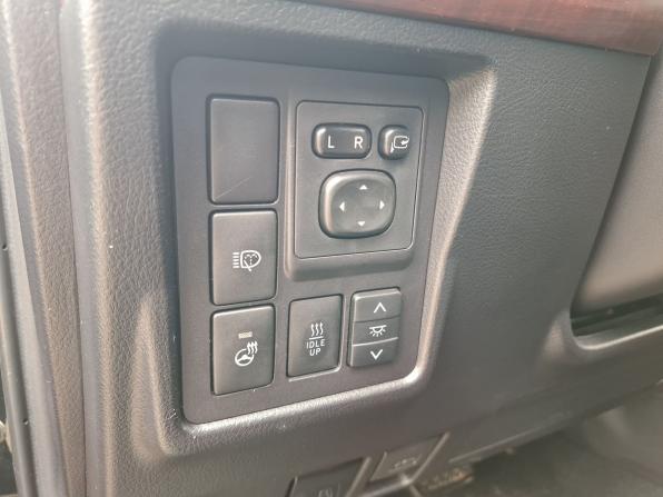 Toyota Land Cruiser Prado 150 Series Рестайлинг 1 с пробегом 2017 года, цена 3 510 000 рублей, 219455 км, внедорожник, Автокод Объявления
