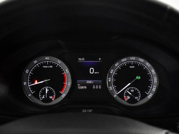 Skoda Karoq I с пробегом 2020 года, цена 1 830 000 рублей, 122045 км, внедорожник, Автокод Объявления